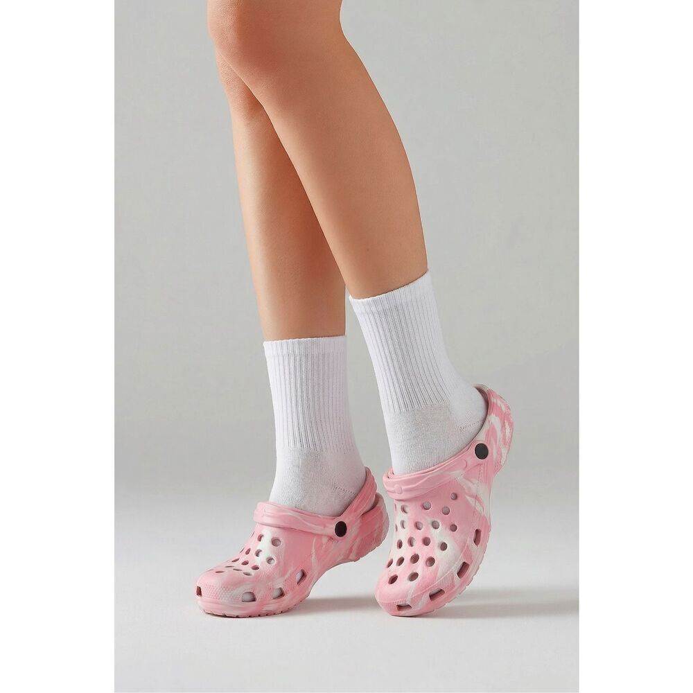 Clog Style Slip-on size m (7-8)